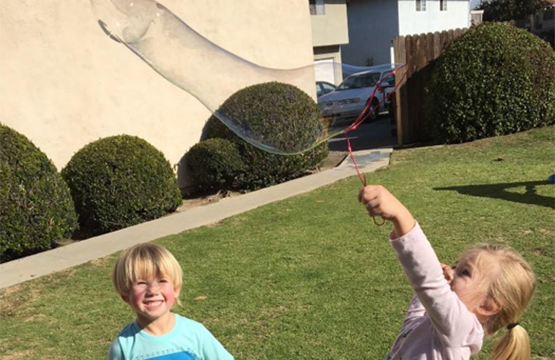 DIY science experiments for kids at home - Jumbo Bubbles